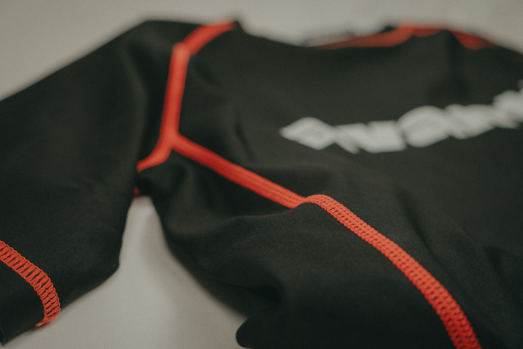 avanti. Hunter Core Rashguard