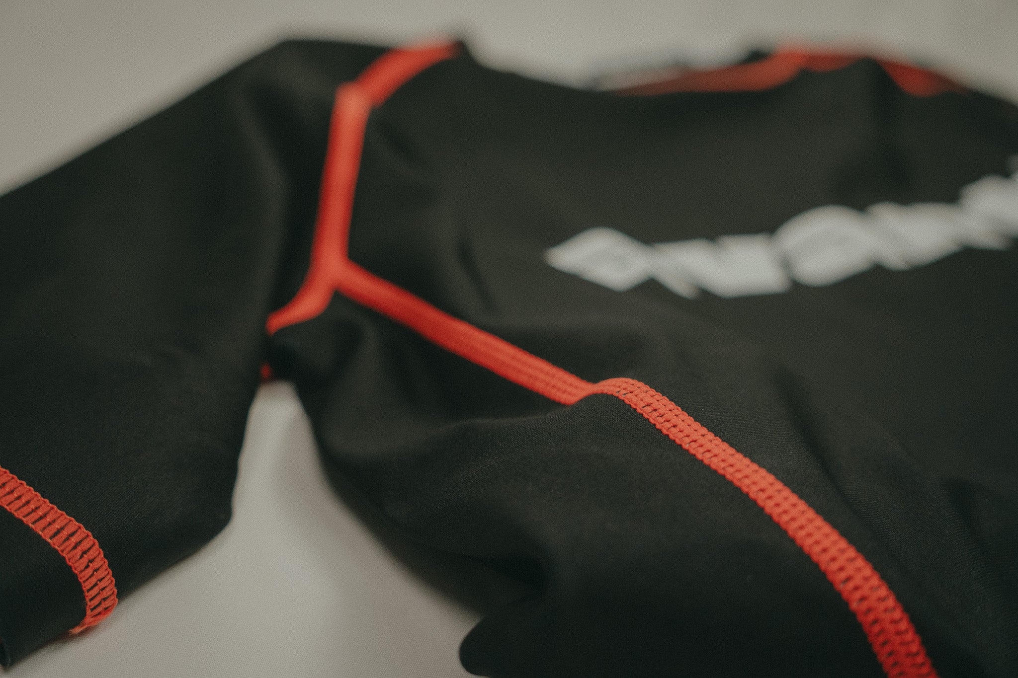 avanti. Hunter Core Rashguard