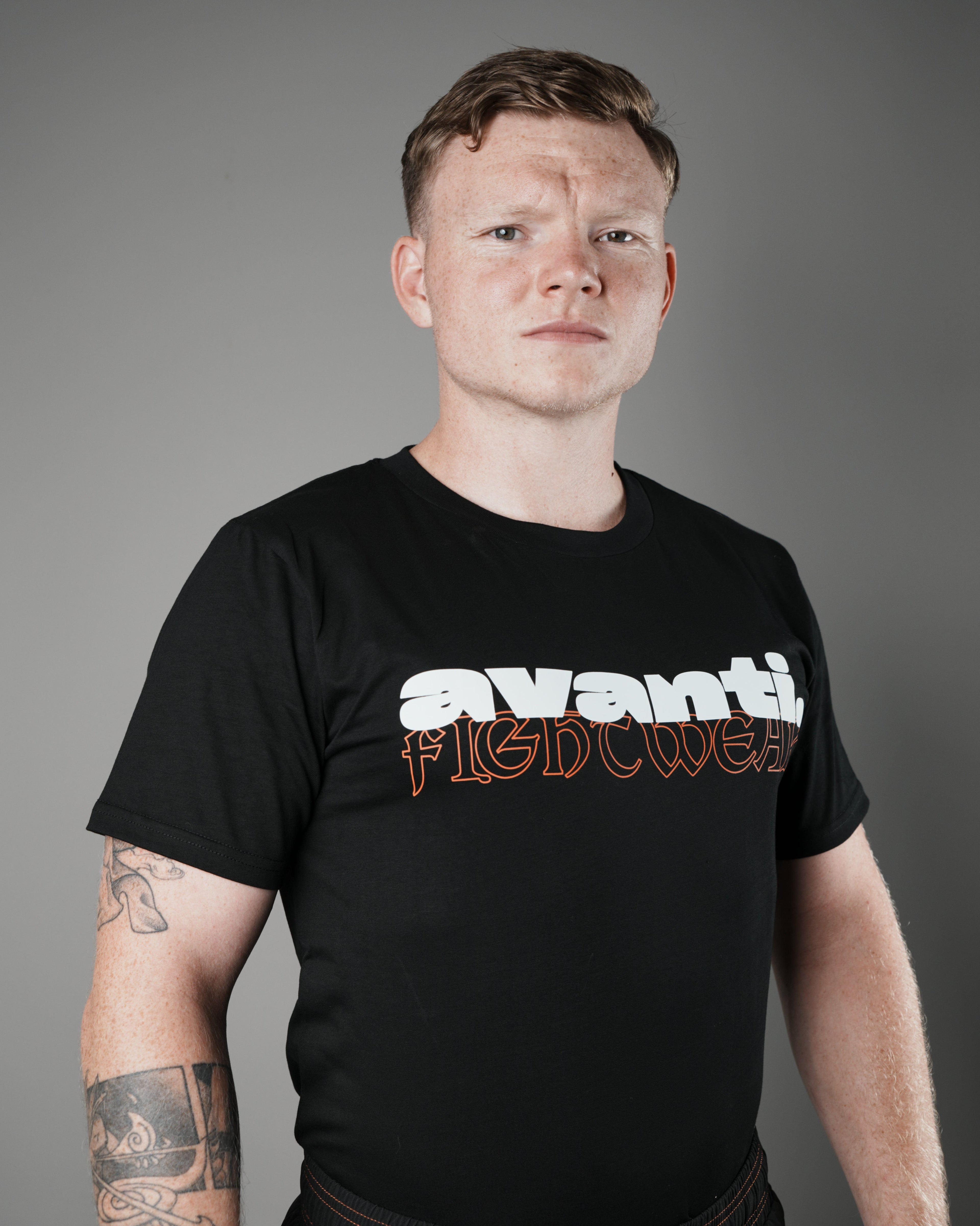 avanti. Hunter T-Shirt